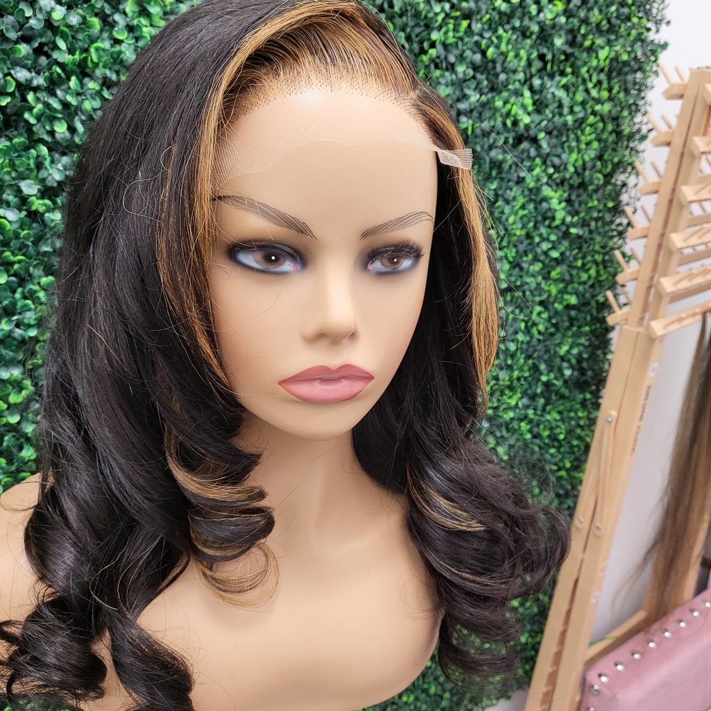 Elegant Black and Brown Women's Wig